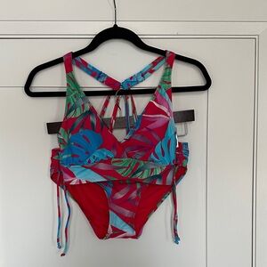 Red Tropical Print Women’s Two-Piece Bikini Swimsuit Blue & Green Sz Small